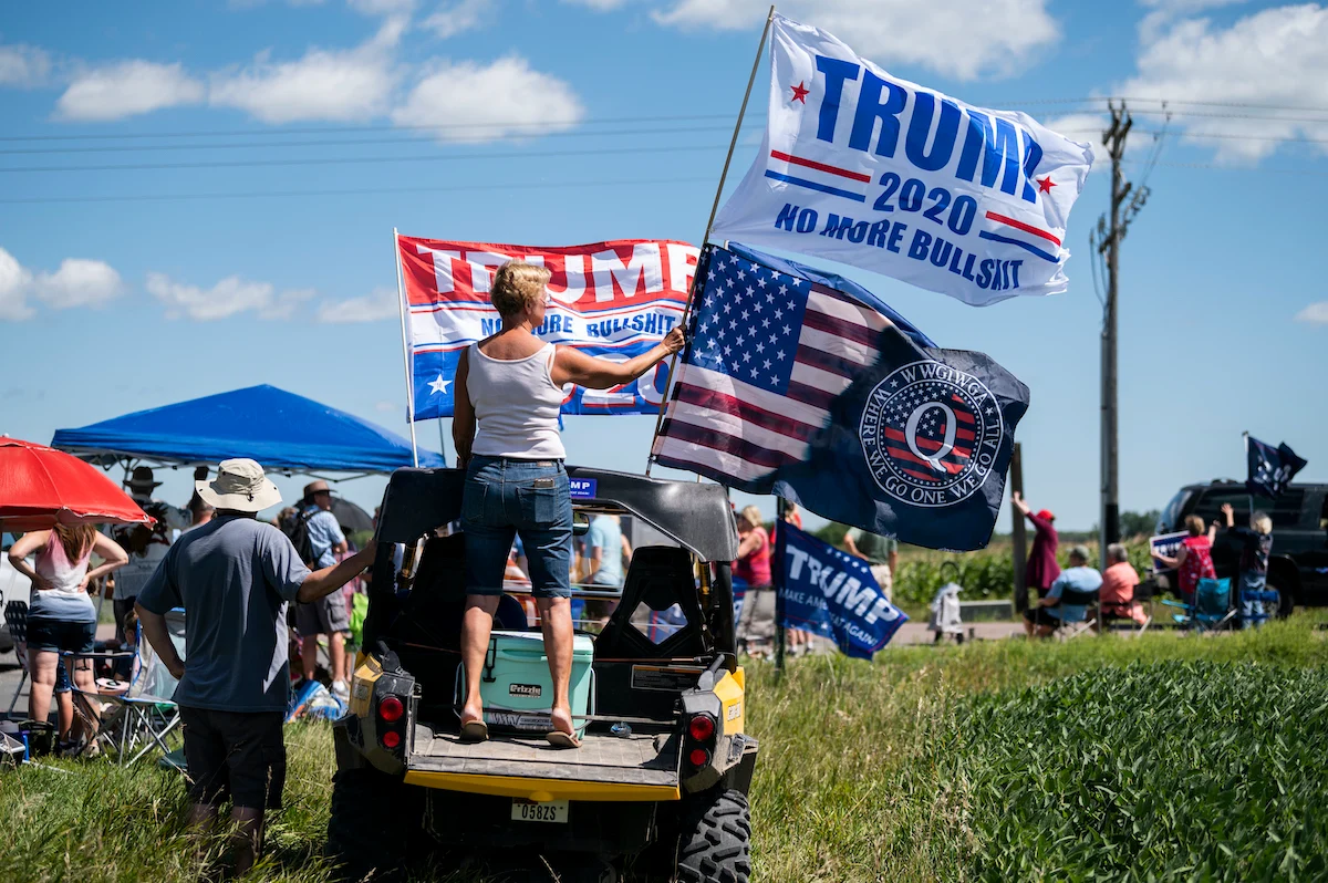 「他只想要你的選票」：MAGAs 現在意識到支持川普的危險