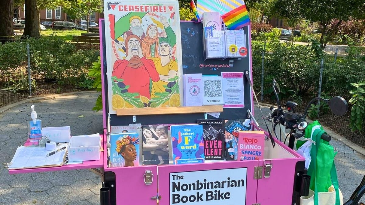 布魯克林的 LGBTQ Book Bike 正在眾籌開設實體店面