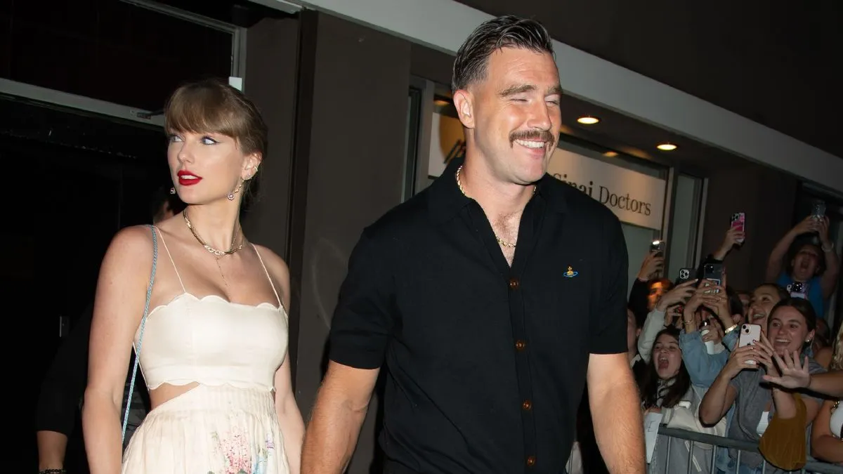 'Một trong những điều tuyệt vời nhất': Taylor Swift đang bắt Travis Kelce thử những món ăn mới, ngay cả khi cô ấy phải tự mình đút cho anh ấy ăn