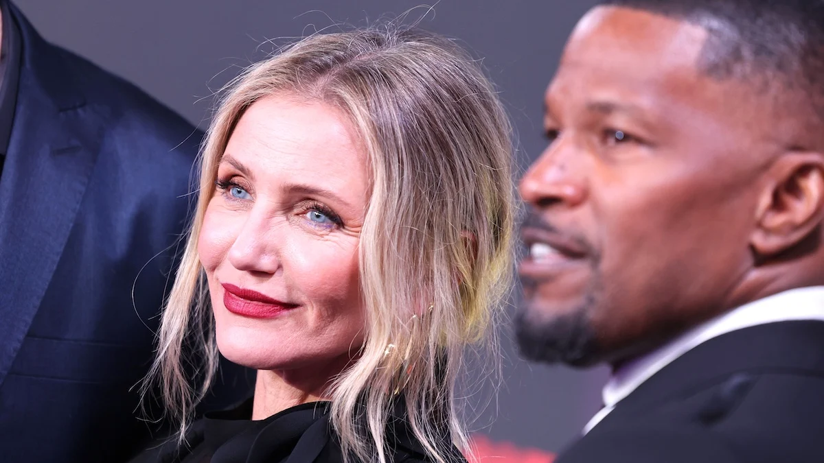 卡梅隆·迪亞茲 (Cameron Diaz) 對具有心靈感應的外星人和馬斯克總統的想法讓傑米·福克斯 (Jamie Foxx) 驚得脫了褲子