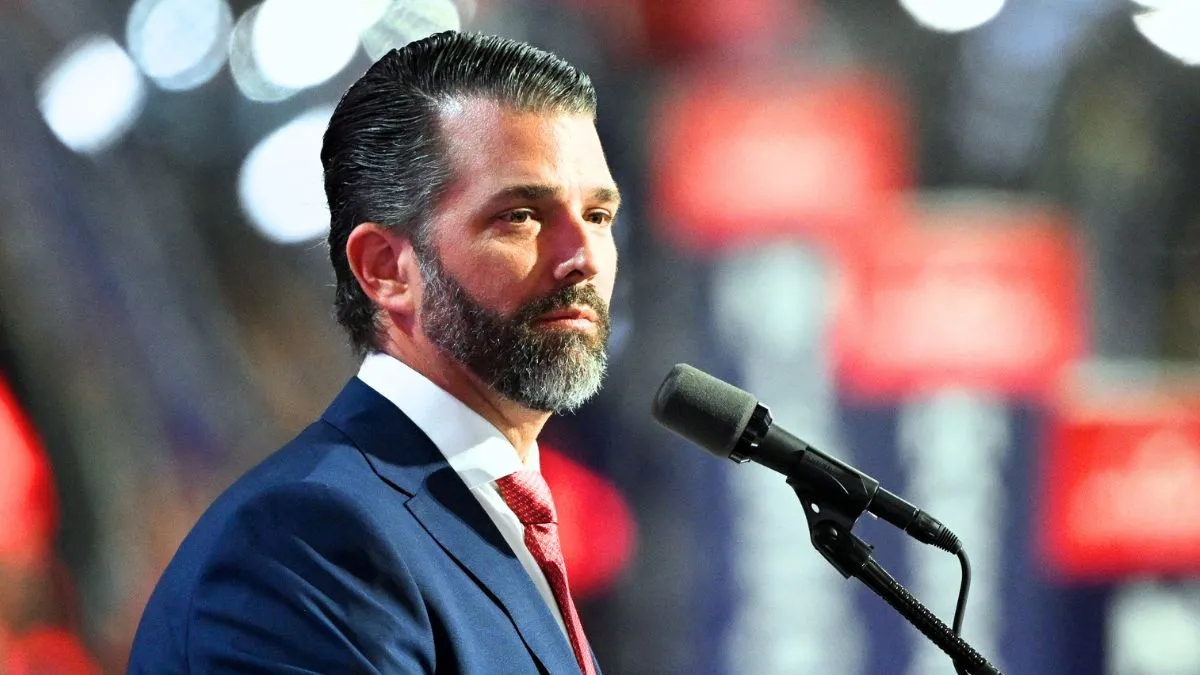 'Tuyên truyền ở dạng cơ bản nhất': Đúng vậy, Donald Trump Jr. đã tổ chức buổi chụp ảnh Greenland MAGA của mình